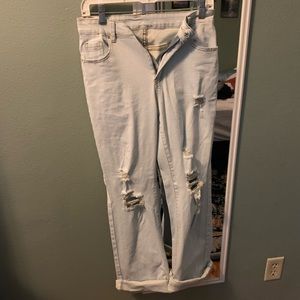 Light wash mom jeans